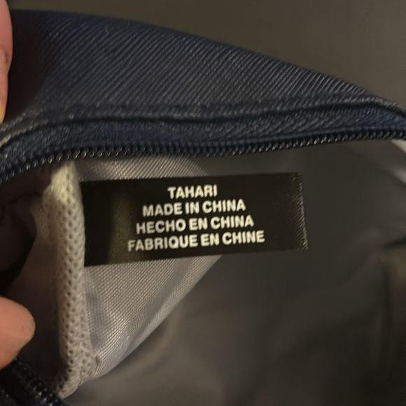 Tahari Men’s Toiletry / Travel Bag Small - Picture 4 of 5